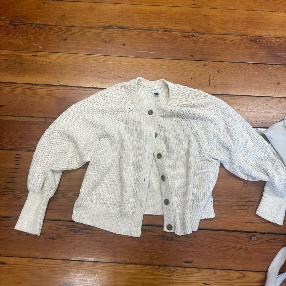 Universal Thread Cream Cardigan Sweater
